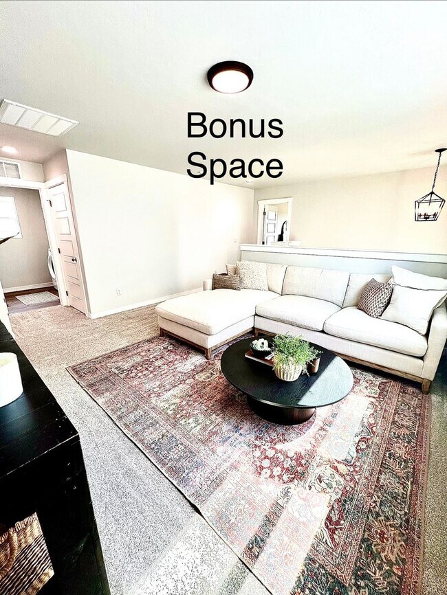 Building Photo - BRAND NEW HOME! 4 Bed/2.5 Bath plus Office and Flex Space Upstairs