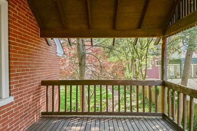 Garden view - 206 E Marion St