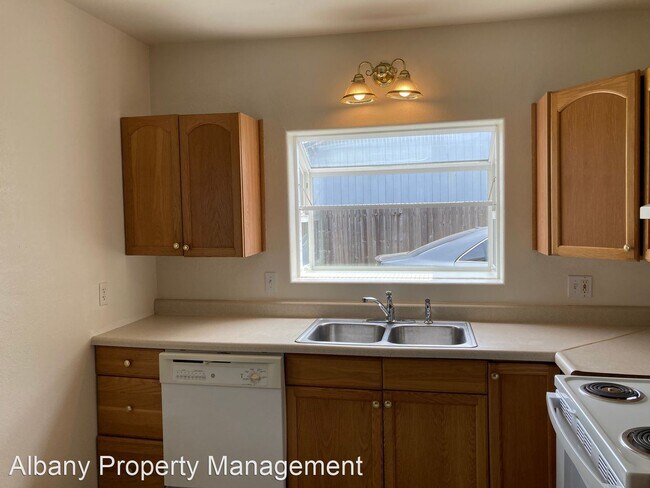 Building Photo - 2 br, 2 bath House - 1124 7th Ave SE