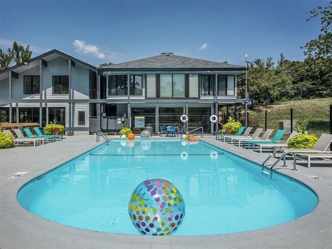 Building Photo - Reserve at Hillcrest