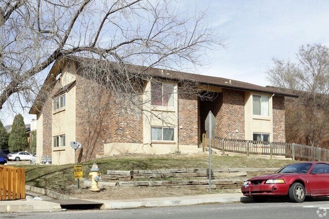 Building Photo - 1326 Holland Park Blvd