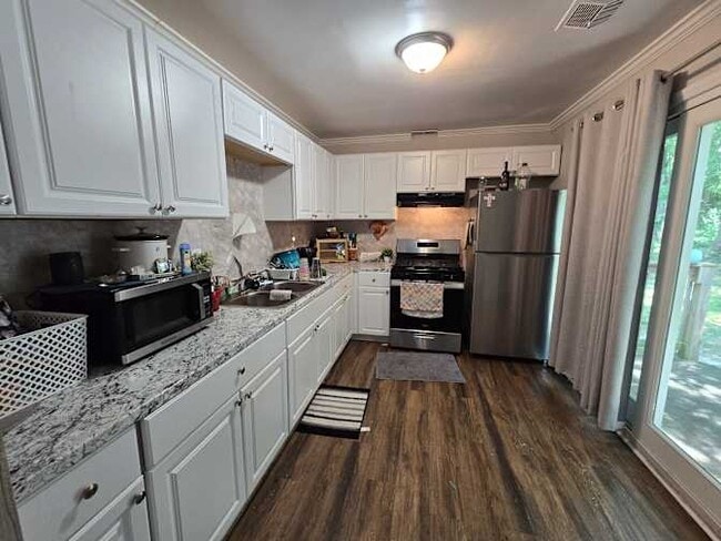 Building Photo - 4736 Cinderella Rd