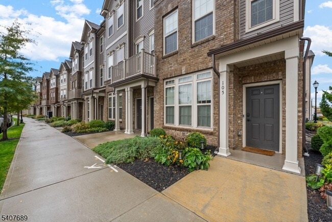 Building Photo - 105 Robeson St