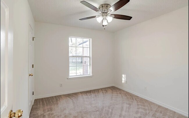 Building Photo - 8361 Jeptha Ct