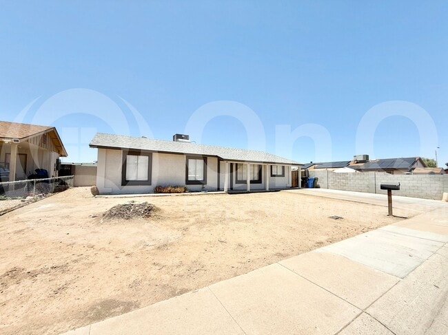 Building Photo - 6402 S 42nd St