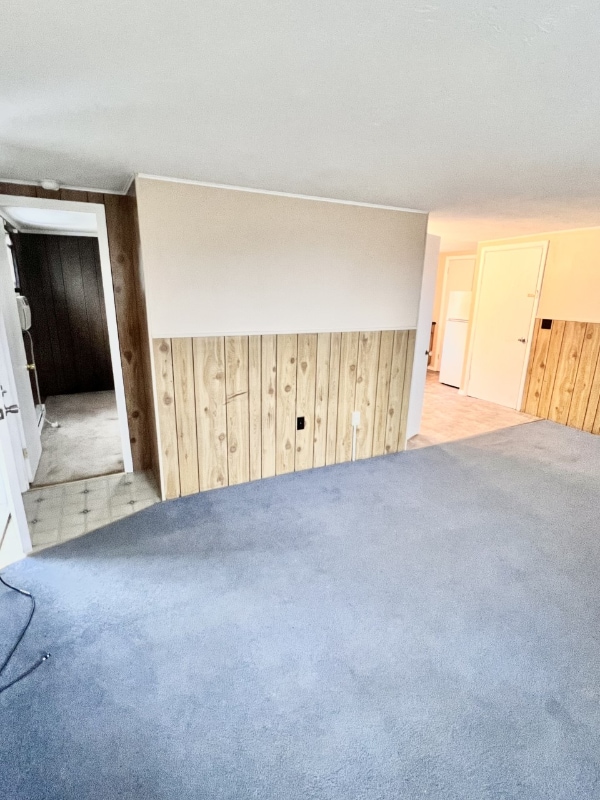 Building Photo - 2 Albert Ln