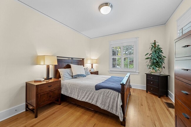 Building Photo - Gorgeous Wash Park Bungalow!