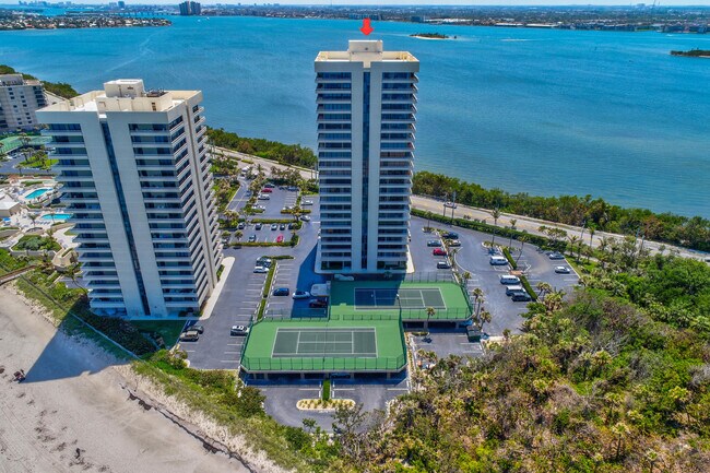 Building Photo - 5550 N Ocean Dr