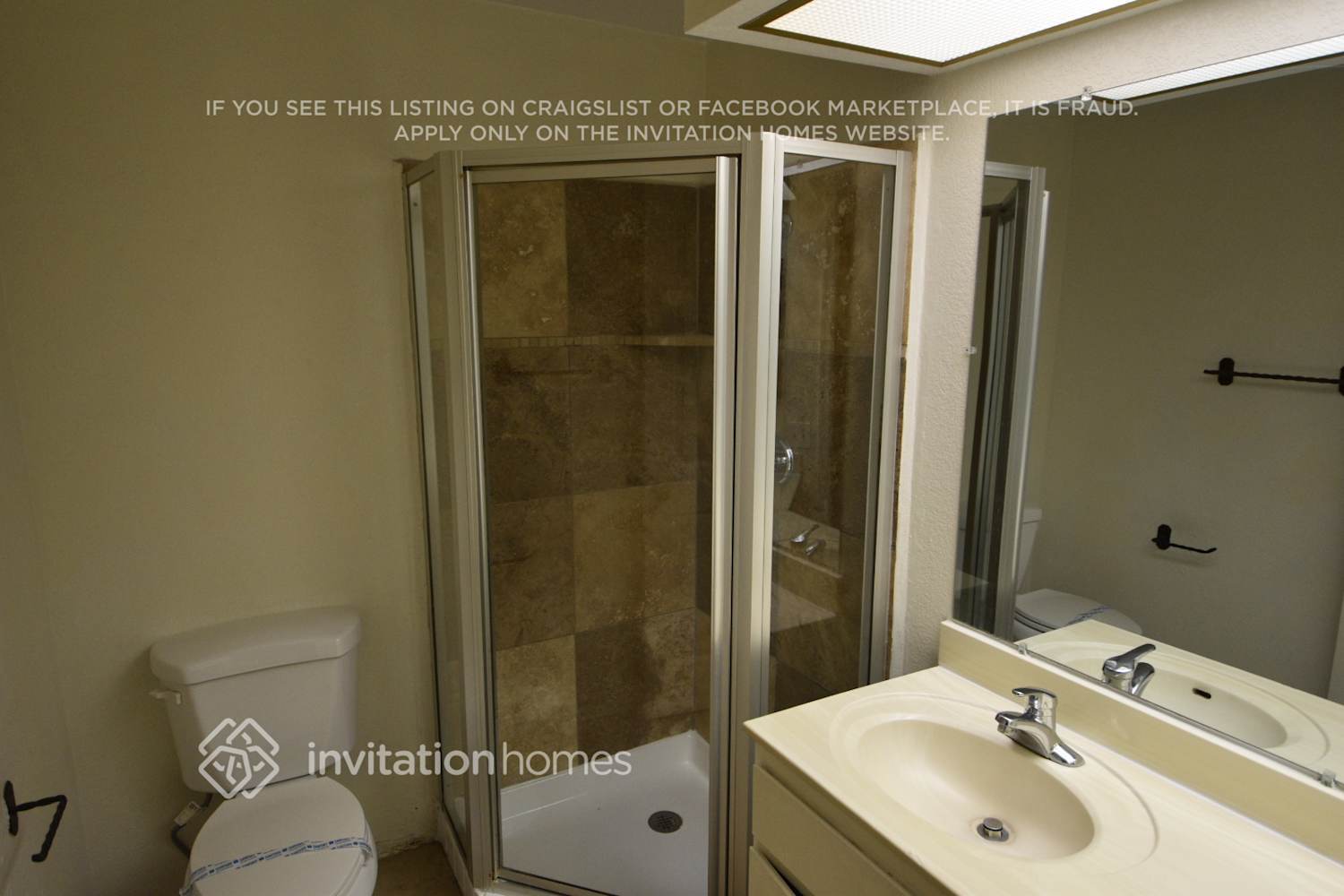 Building Photo - 3317 W Potter Dr