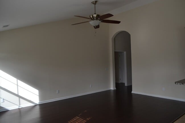 Building Photo - Home for Rent