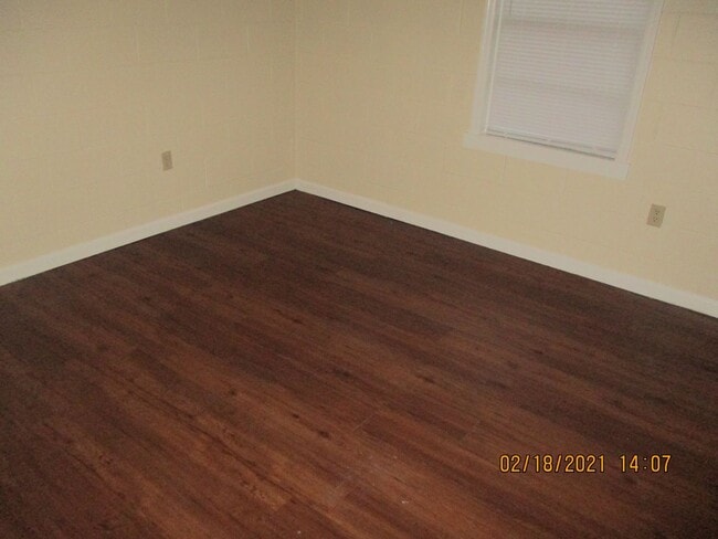 Building Photo - 2310 Beachview Dr