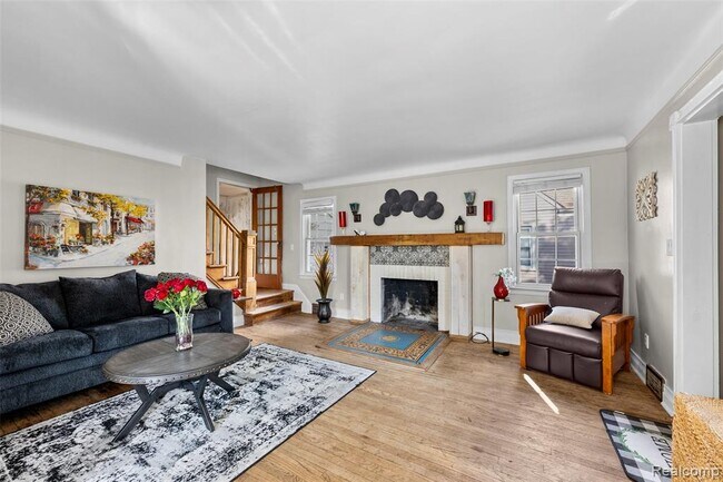 Building Photo - 1674 Eaton Rd