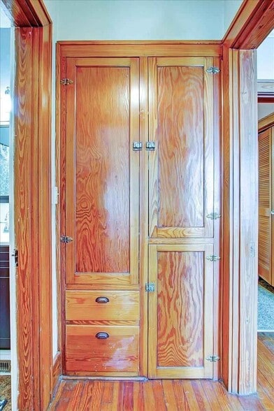 Built-in Storage - 137 E Court St
