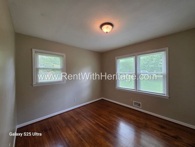 Building Photo - WOW!!! GORGEOUS RANCH WITH MANY UPGRADES / GREAT LOCATION/ PRIVATE YARD