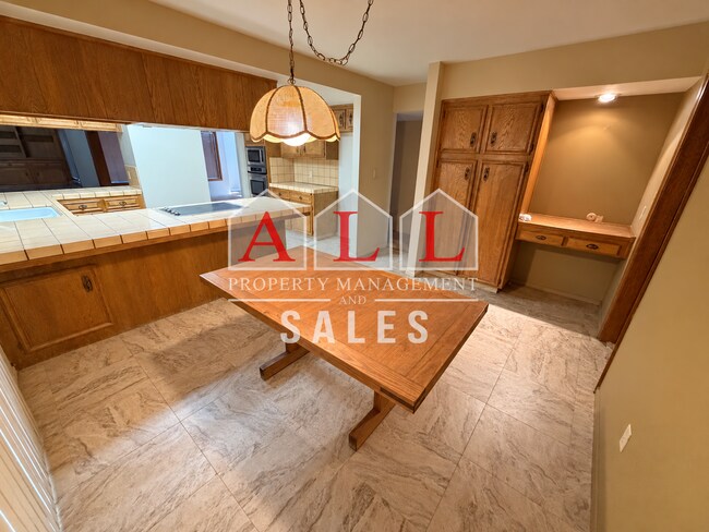 Building Photo - 4 Bedroom • 2.5 Bathroom Home