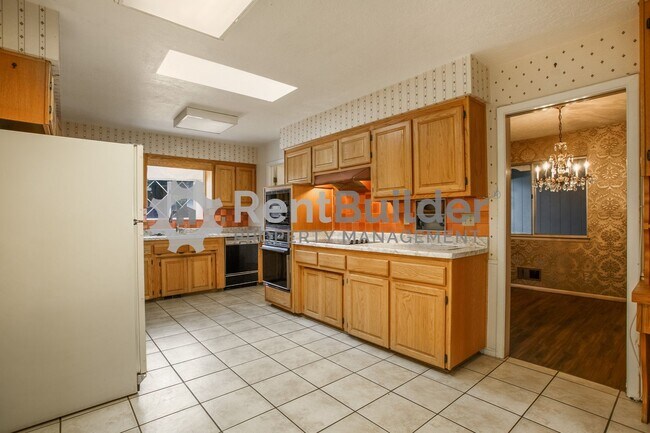 Building Photo - !!CALL US TODAY AT (505) 808-6467 TO SCHED...