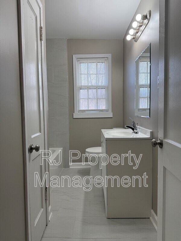 Building Photo - 3268 E Rosita Cir