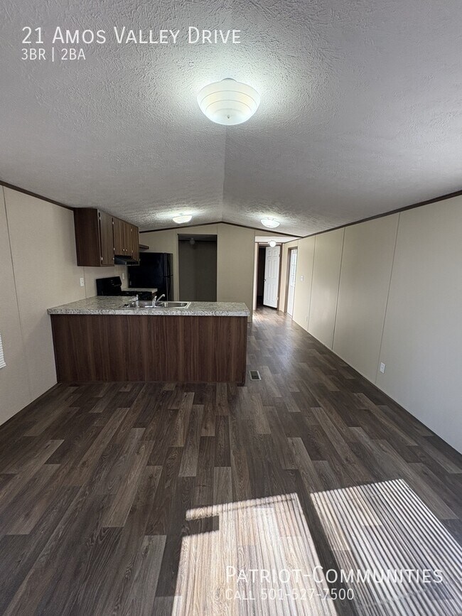 Building Photo - 21 Amos Valley Dr