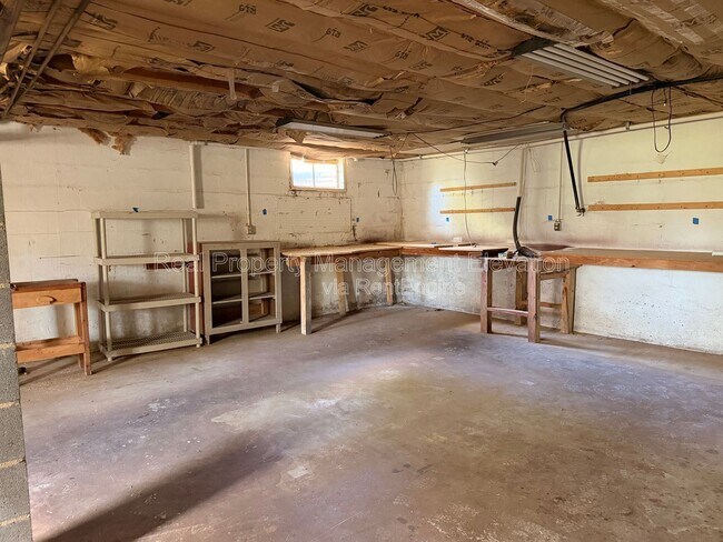 Building Photo - 197 Westwood Dr