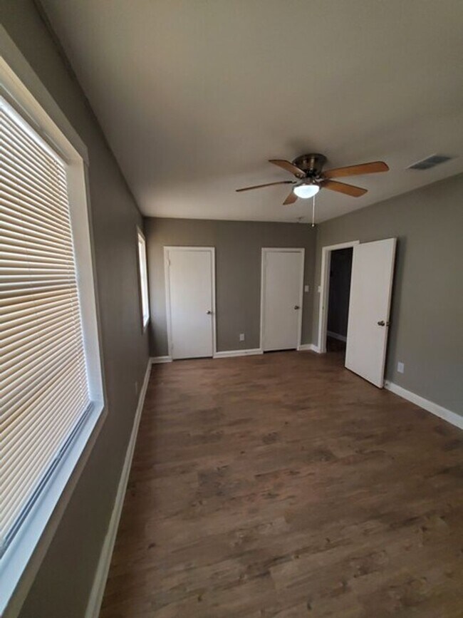 Building Photo - Schertz 3 bedroom 2 bath