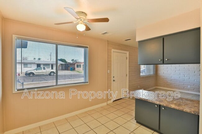 Building Photo - 2237 W Cortez Ave