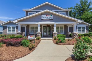 Building Photo - Seasons at Biltmore Lake Condominiums