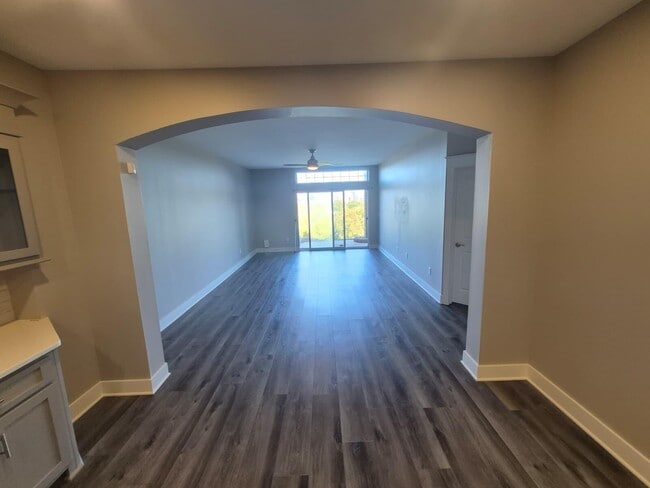 Building Photo - 344 Eastview Ct