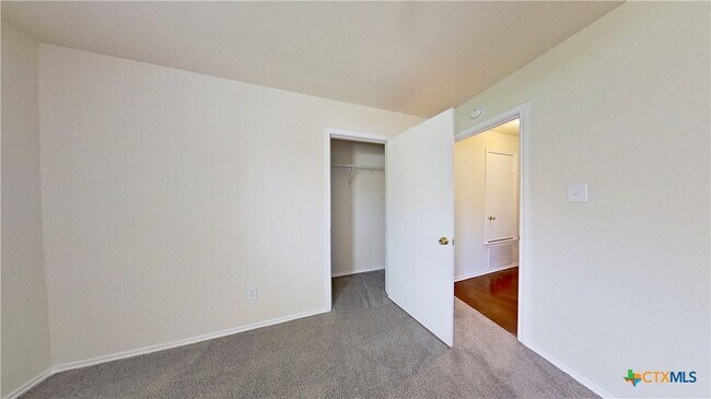 Building Photo - 126 Sylvan St
