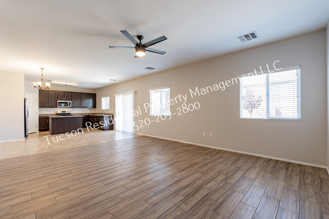 Building Photo - 17092 S Mesa Shadows Dr