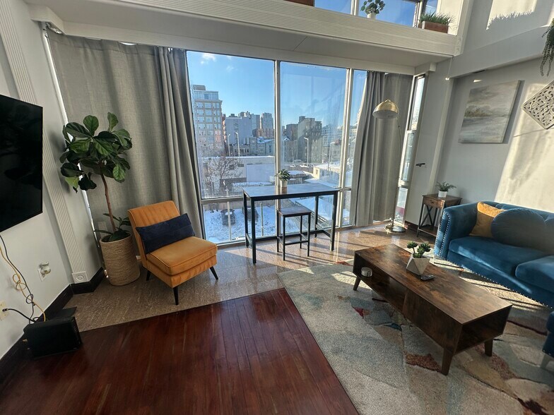 Building Photo - 205 N 11th St