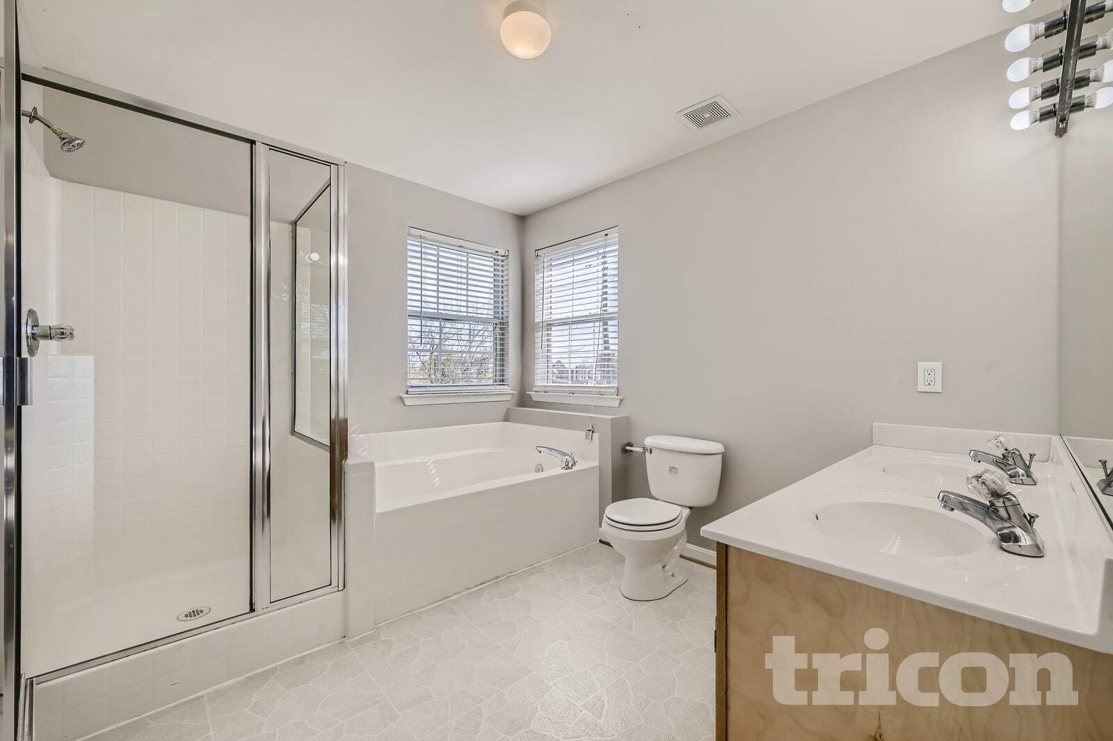 Building Photo - 5125 Cals Ct