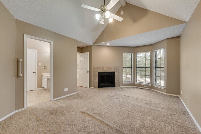Building Photo - Charming Condo in Valley Ranch