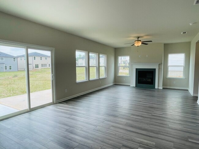 Building Photo - 5950 Green Ash Ct