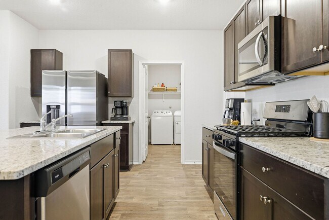 Building Photo - Move in Ready and FULLY FURNISHED 3 BD/2 BA located Far West San Antonio!