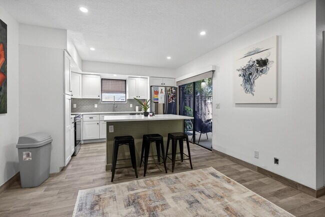 Building Photo - 110 N Delaware Blvd