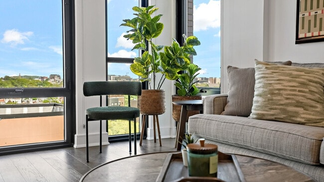 Building Photo - 1926 6th St NW