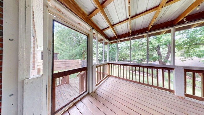 Building Photo - One Level 4 Bedroom Brick Home on N. Colle...