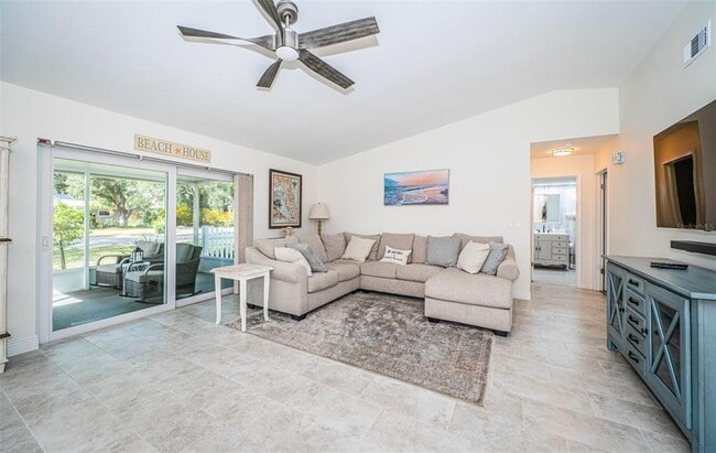 Building Photo - 969 Gulf View Blvd