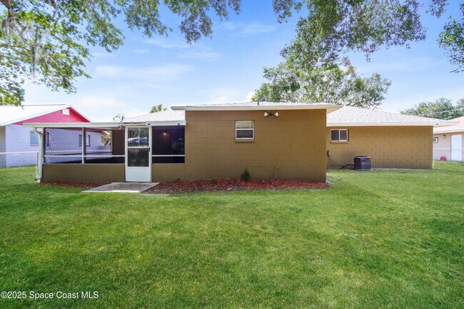 Building Photo - 1051 Marlin Dr
