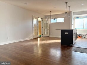 Building Photo - 2712 Finch St