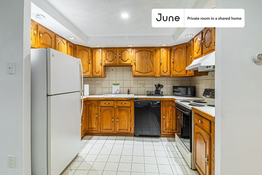 Building Photo - Room in Shared 5 bed/2 bath home in Central Square (Cambridge)