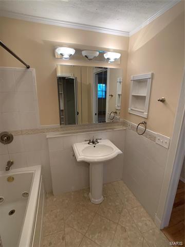 Building Photo - 13290 Kenroyal Dr