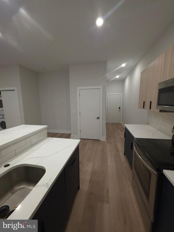 Building Photo - 3503 Midvale Ave