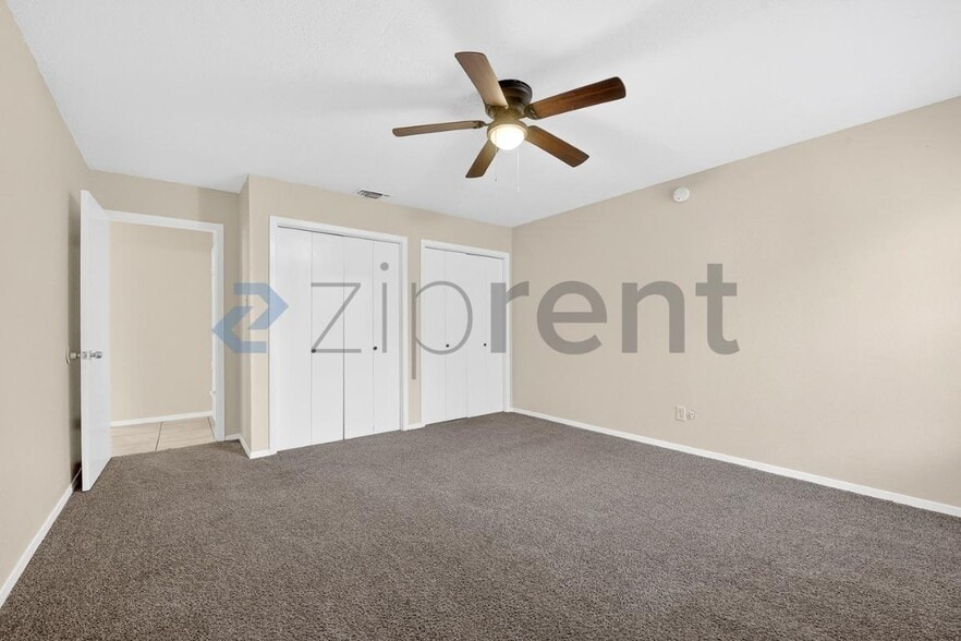 Building Photo - 3225 Crites St
