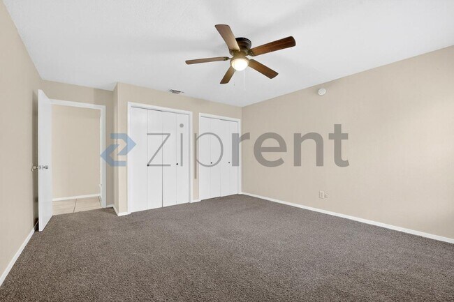 Building Photo - 3225 Crites St