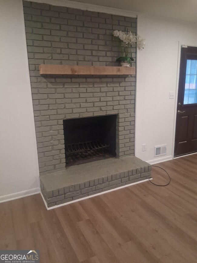 Building Photo - 3425 New MacLand Rd