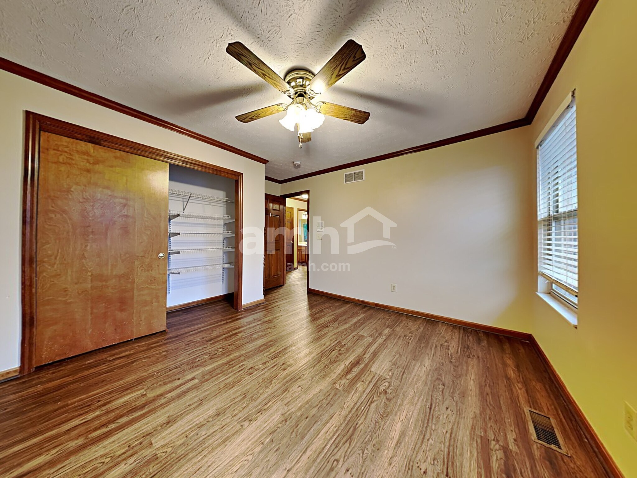 Building Photo - 6471 Willow Bend Dr