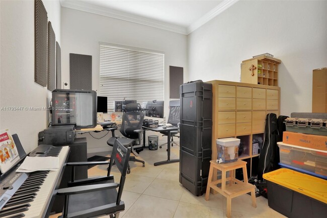 Building Photo - 8840 S Miralago Way