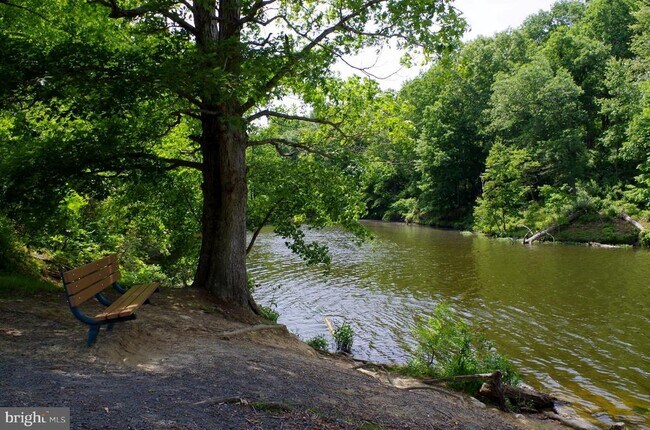 Building Photo - 2520 Doverhill Ct