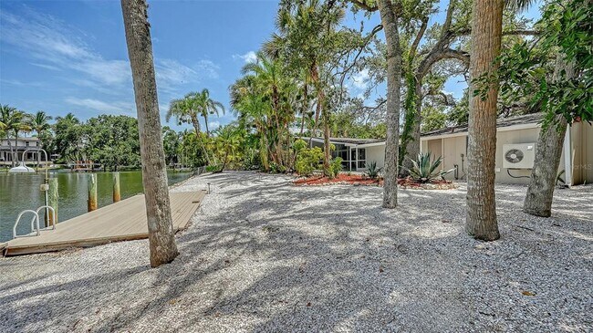 Building Photo - 4830 Higel Ave